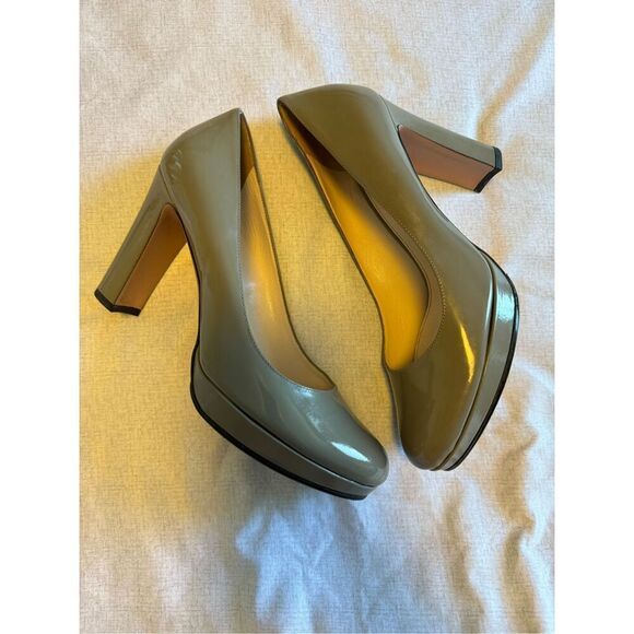 Prada size 39 US 9 grey patent leather pump platform heels - EUC - Picture 1 of 10